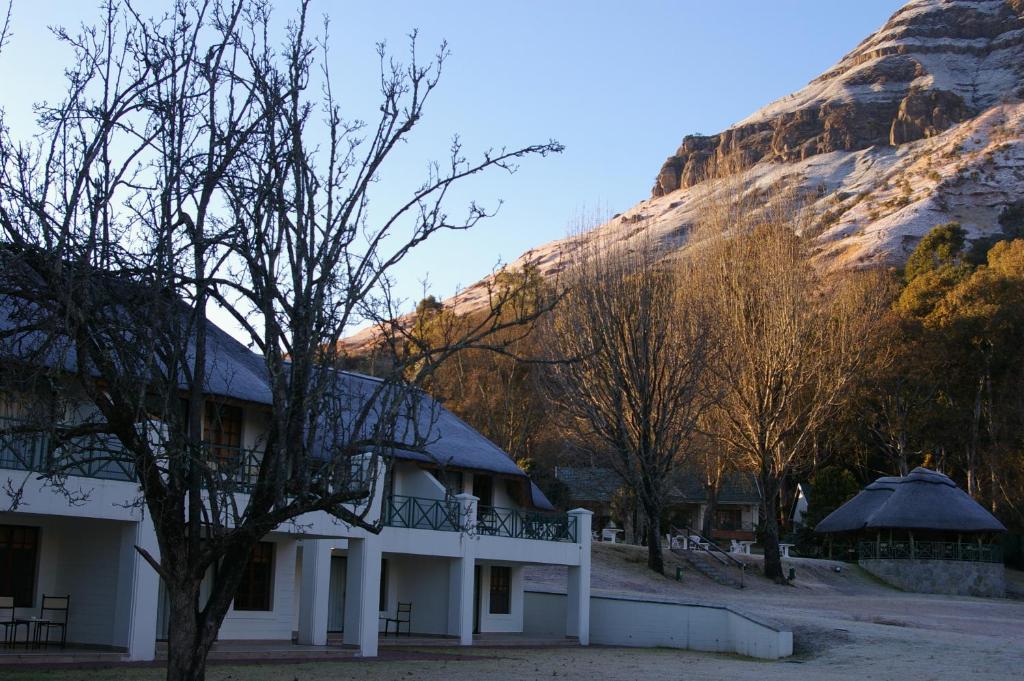 Champagne Valley Champagne Castle Hotel المظهر الخارجي الصورة